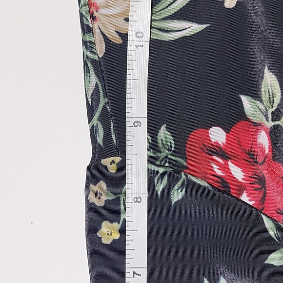 Vintage T.R. Bentley Red Flowered Blouse (XL) - Picture 9 of 12